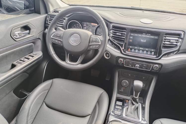 Used Jeep Grand Commander 2020 2.0T Four-Wheel Drive Elite Edition Interior 2