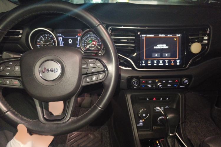 Used Jeep Grand Commander 2020 2.0T Four-Wheel Drive Night Eagle Edition Interior 2