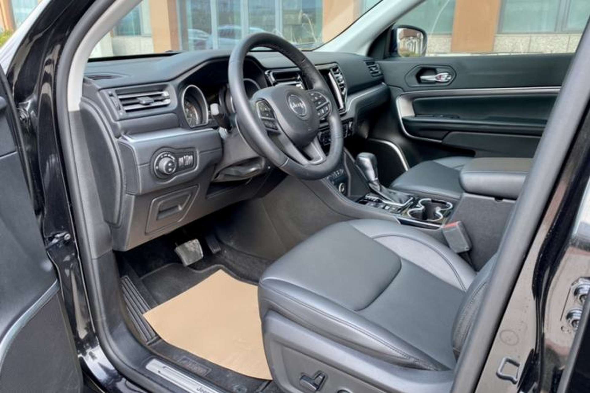Used Jeep Grand Commander 2020 2.0T Four-Wheel Drive Elite Enhanced Edition Interior 3