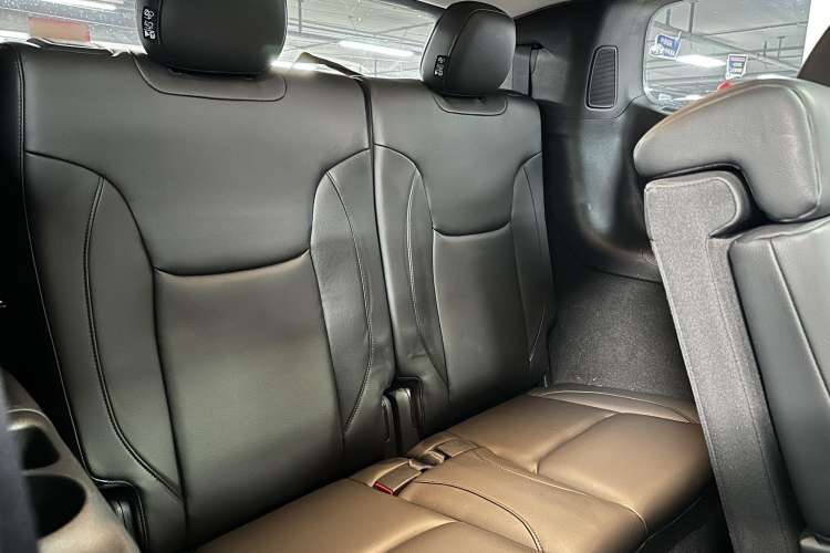Used Jeep Grand Commander 2020 2.0T Two-Wheel Drive Elite Version Interior 5
