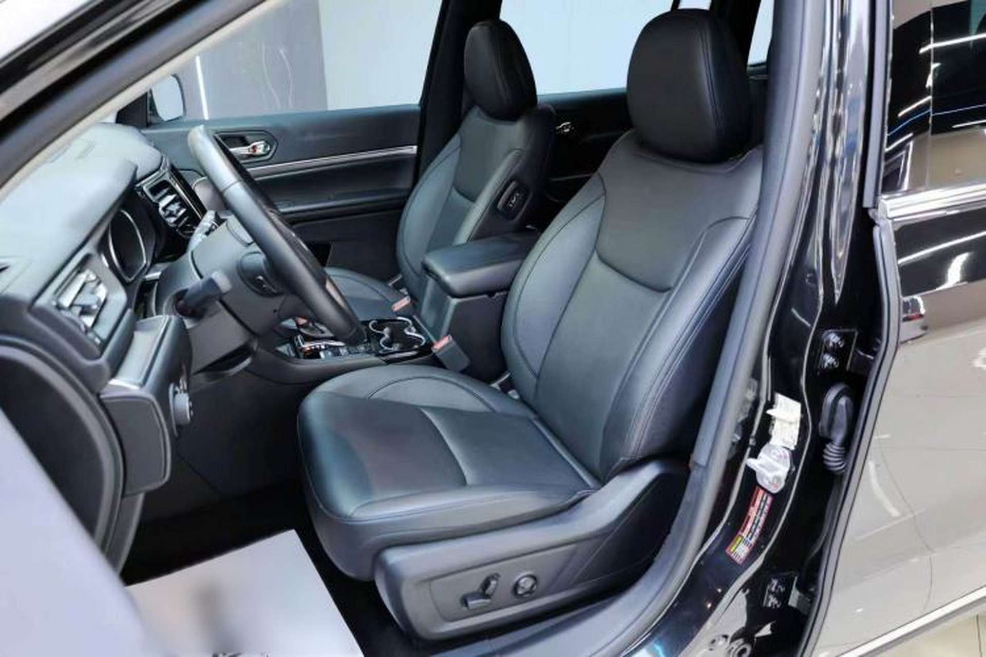 Used Jeep Grand Commander 2020 2.0T Four-Wheel Drive Elite Enhanced Edition Interior 9