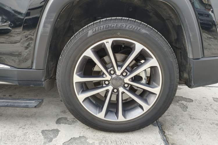 Used Jeep Grand Commander 2020 2.0T Four-Wheel Drive Elite Edition Interior 9
