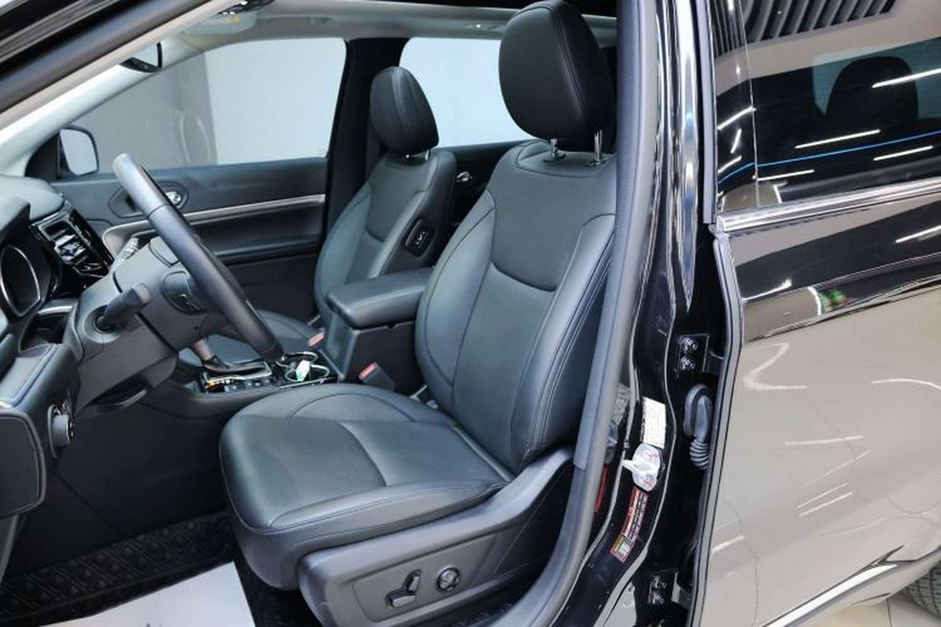 Used Jeep Grand Commander 2020 2.0T Four-Wheel Drive Elite Enhanced Edition Left Front Seat