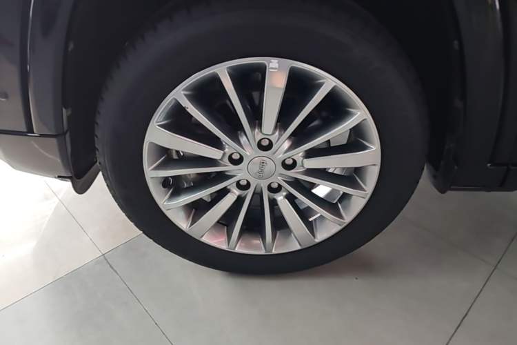 Used Jeep Grand Commander 2020 2.0T Four-Wheel Drive Flagship Edition Left Front Wheel Hub