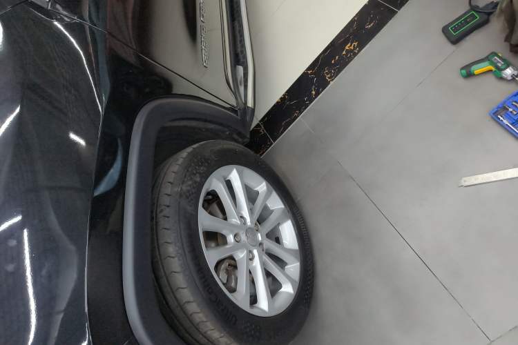 Used Jeep Grand Commander 2020 2.0T Four-Wheel Drive Elite Enhanced Edition Left Front Wheel Hub