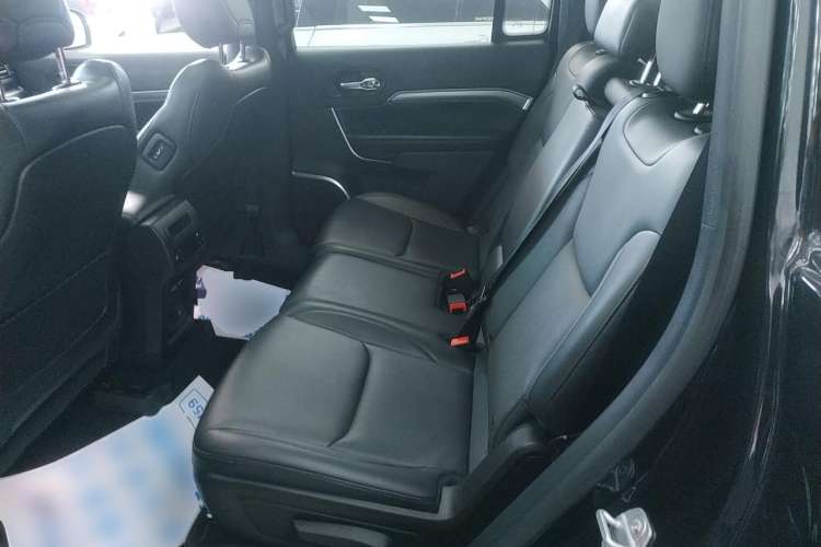 Used Jeep Grand Commander 2020 2.0T Two-Wheel Drive Elite Version Left Rear Seat
