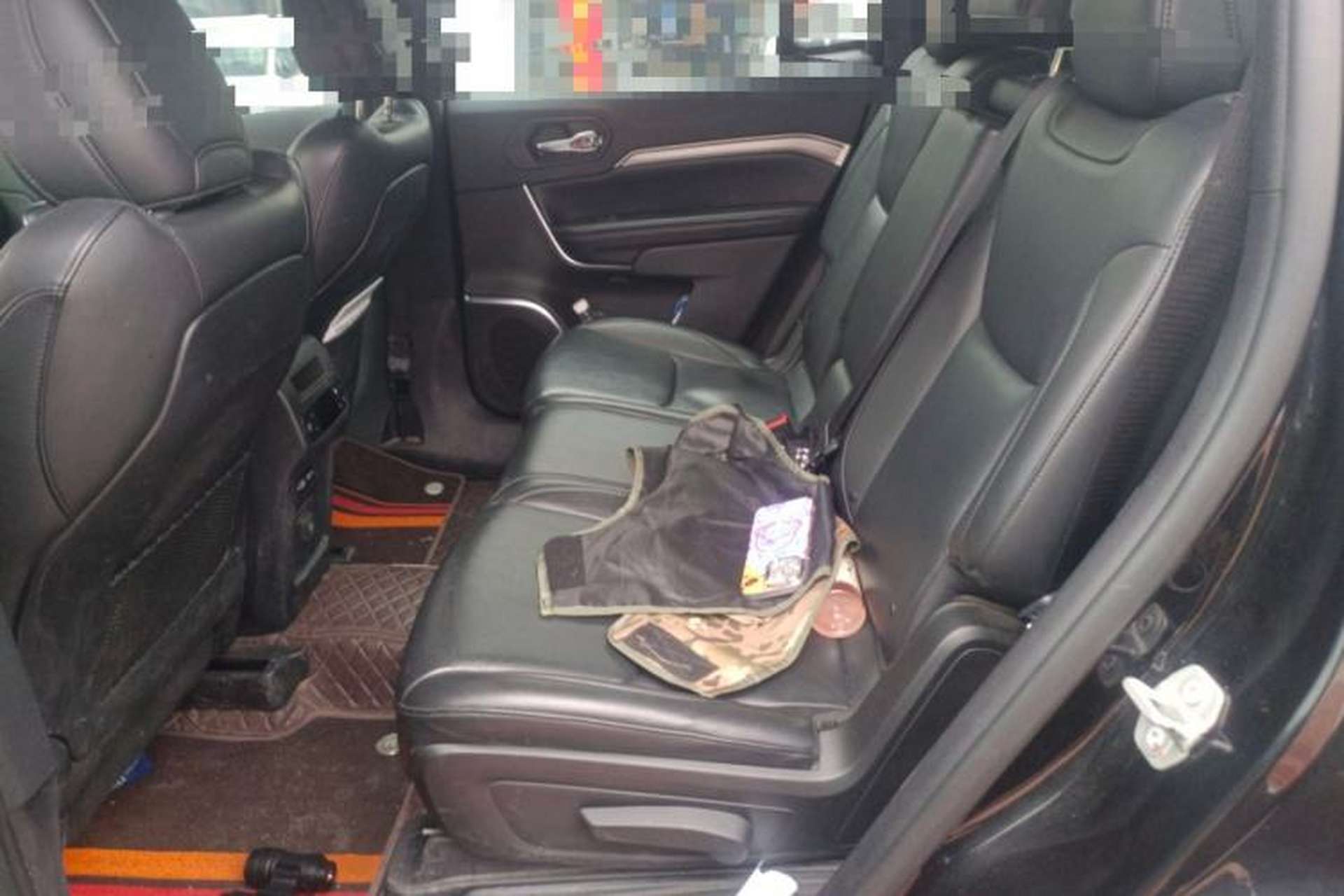 Used Jeep Grand Commander 2020 2.0T Two-Wheel Drive Elite Version Left Rear Seat
