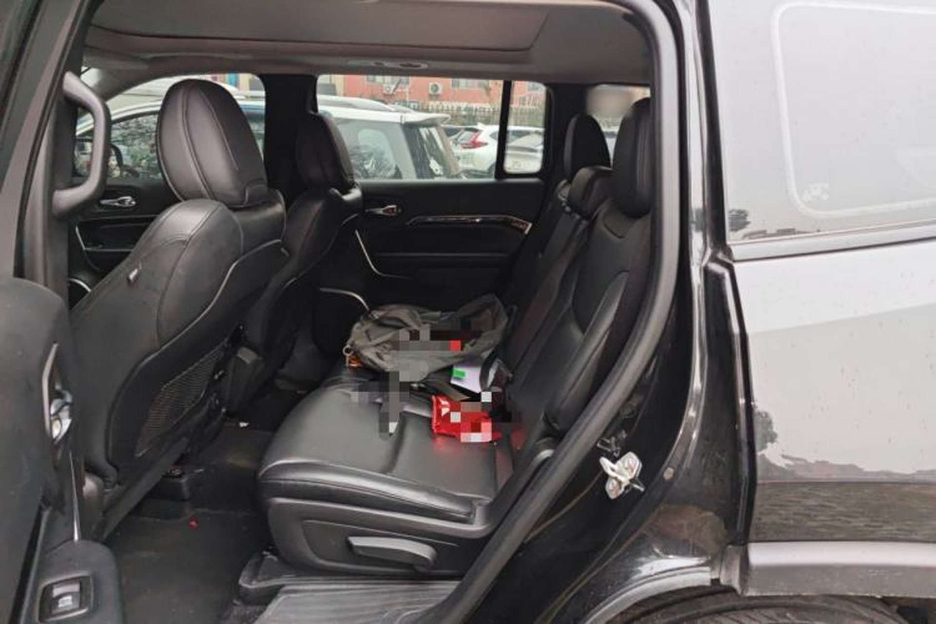 Used Jeep Grand Commander 2020 2.0T Four-Wheel Drive Night Eagle Edition Left Rear Seat
