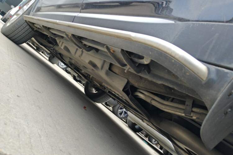 Used Jeep Grand Commander 2020 2.0T Two-Wheel Drive Elite Version Left Side Sill