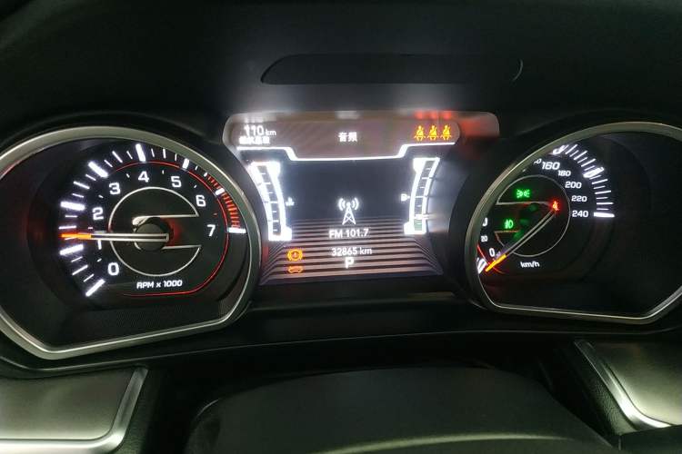 Used Jeep Grand Commander 2020 2.0T Two-Wheel Drive Elite Version Odometer Close Up