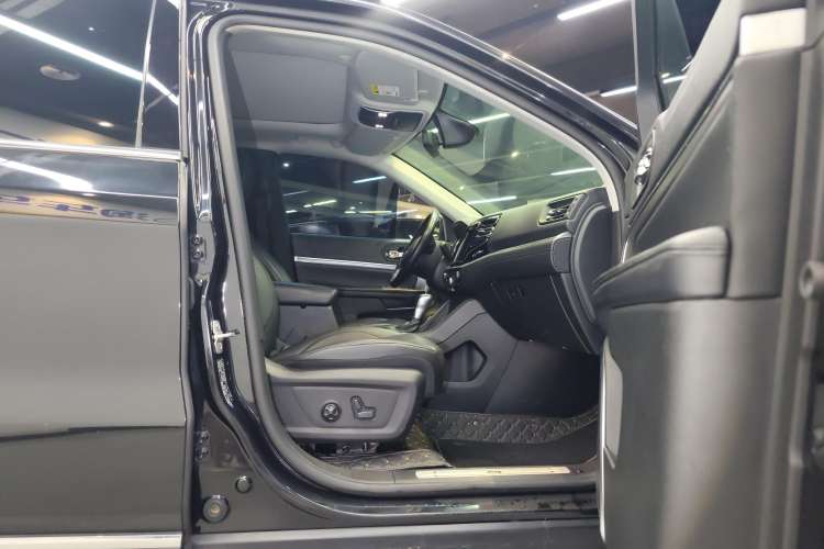 Used Jeep Grand Commander 2020 2.0T Two-Wheel Drive Elite Version Right Front Seat