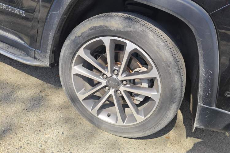 Used Jeep Grand Commander 2020 2.0T Four-Wheel Drive Elite Edition Right Front Wheel Hub