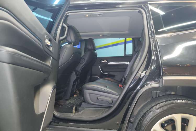 Used Jeep Grand Commander 2020 2.0T Two-Wheel Drive Elite Version Right Rear Seat