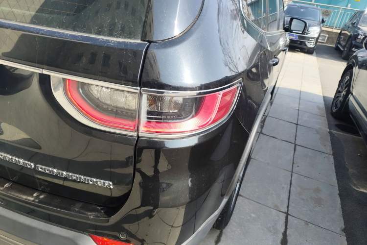 Used Jeep Grand Commander 2020 2.0T Two-Wheel Drive Elite Version Right Rear Taillight
