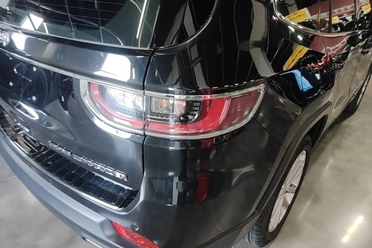 Used Jeep Grand Commander 2020 2.0T Four-Wheel Drive Elite Enhanced Edition Right Rear Taillight