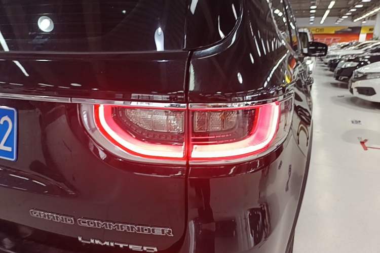 Used Jeep Grand Commander 2020 2.0T Four-Wheel Drive Elite Enhanced Edition Right Rear Taillight