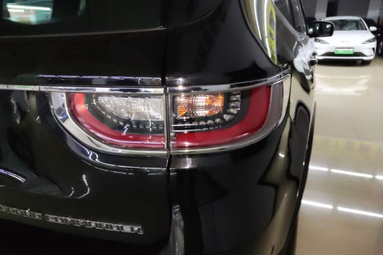 Used Jeep Grand Commander 2020 2.0T Four-Wheel Drive Elite Edition Right Rear Taillight