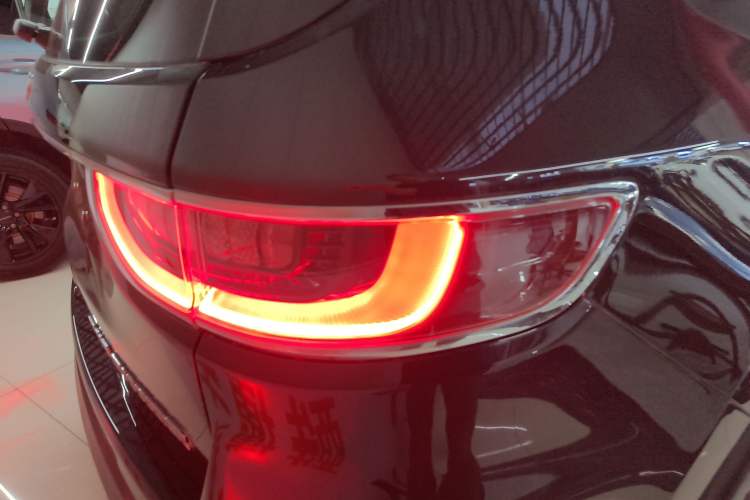 Used Jeep Grand Commander 2020 2.0T Four-Wheel Drive Elite Enhanced Edition Right Rear Taillight