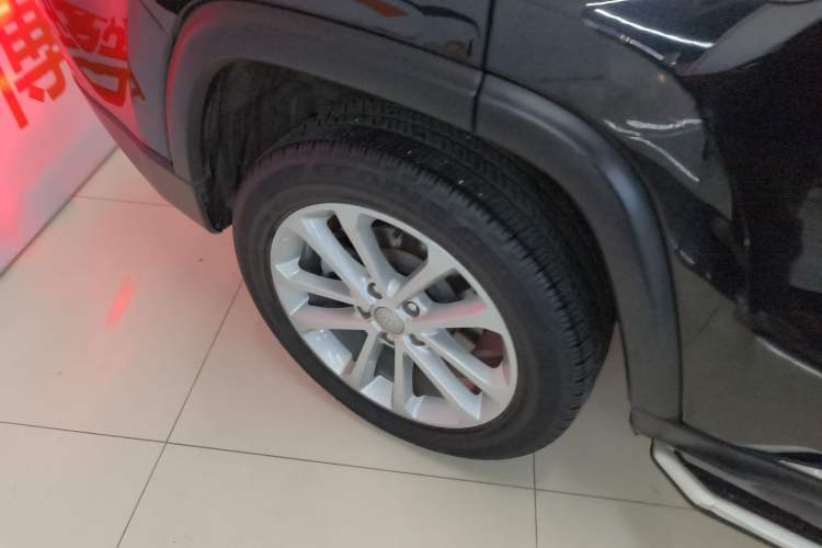 Used Jeep Grand Commander 2020 2.0T Four-Wheel Drive Elite Enhanced Edition Right Rear Wheel Hub