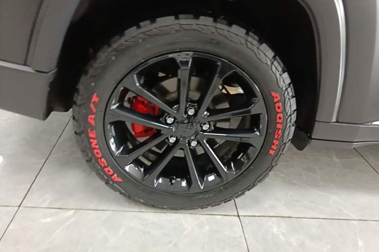 Used Jeep Grand Commander 2020 2.0T Four-Wheel Drive Elite Edition Right Rear Wheel Hub