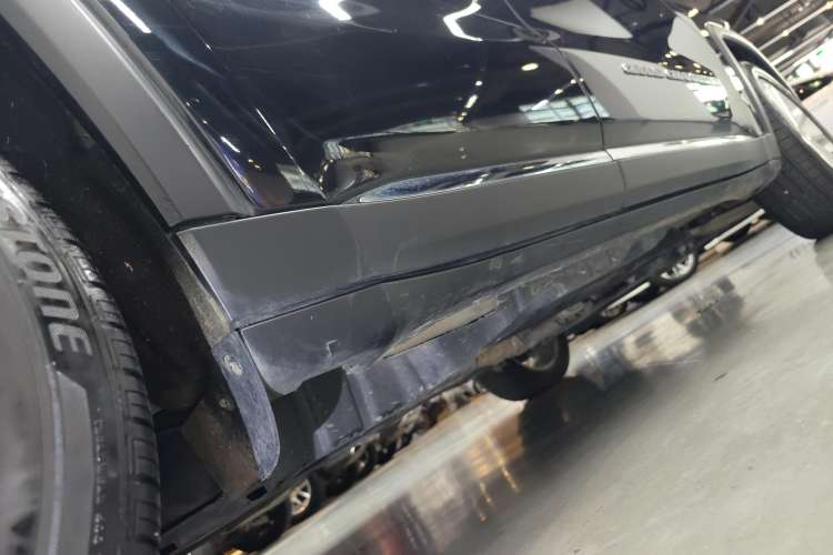 Used Jeep Grand Commander 2020 2.0T Two-Wheel Drive Elite Version Right Side Sill