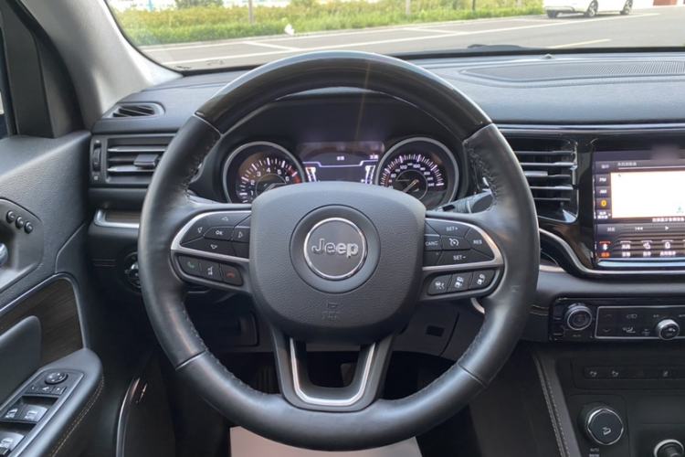 Used Jeep Grand Commander 2020 2.0T Four-Wheel Drive Flagship Edition Steering Wheel
