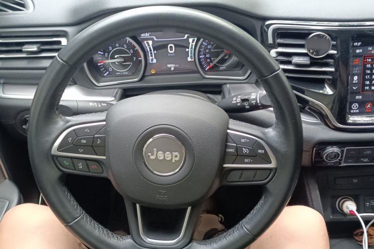 Used Jeep Grand Commander 2020 2.0T Two-Wheel Drive Elite Version Steering Wheel