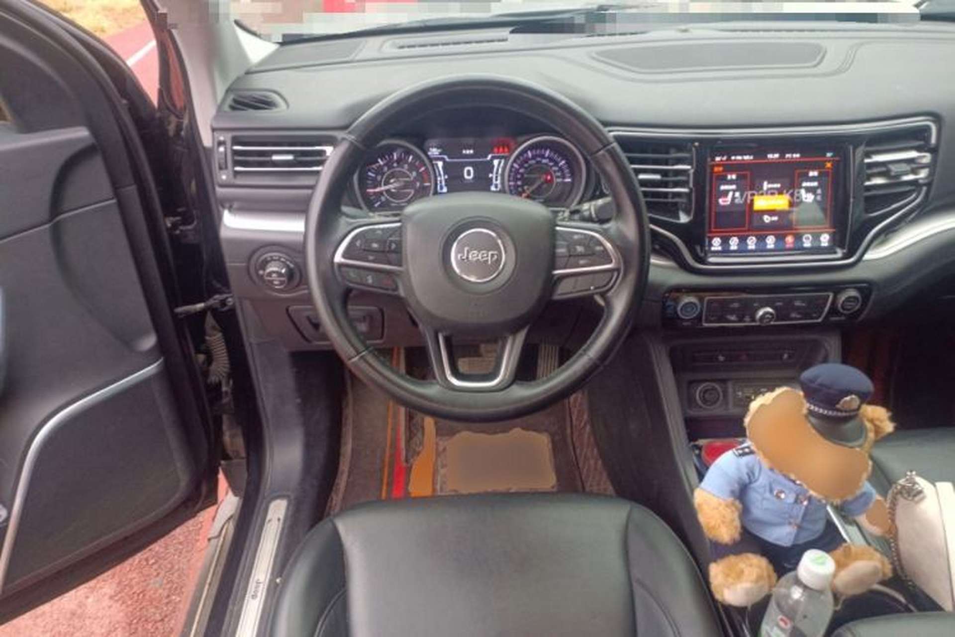 Used Jeep Grand Commander 2020 2.0T Two-Wheel Drive Elite Version Steering Wheel
