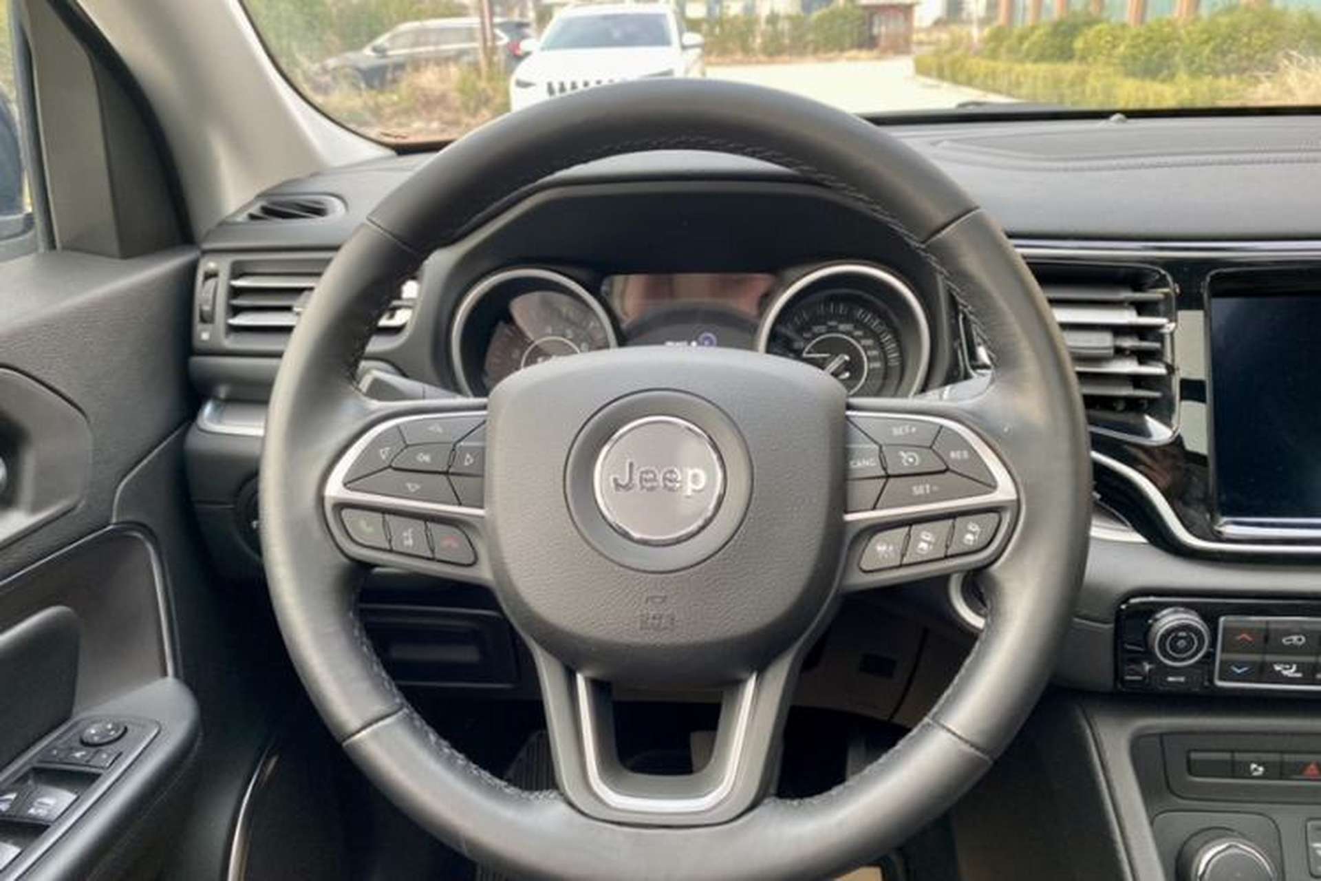 Used Jeep Grand Commander 2020 2.0T Four-Wheel Drive Elite Enhanced Edition Steering Wheel