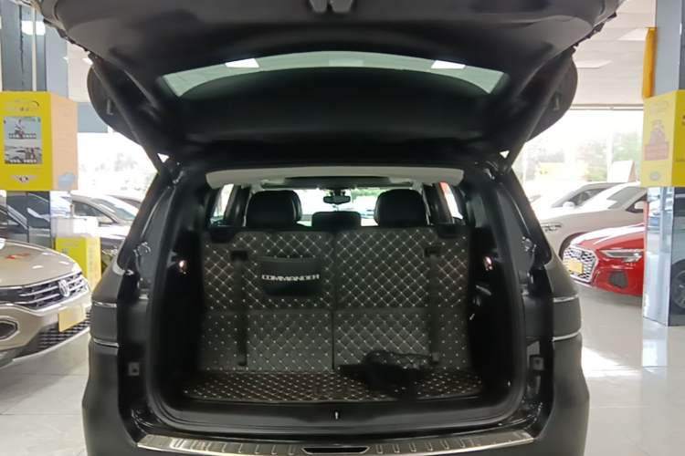 Used Jeep Grand Commander 2020 2.0T Four-Wheel Drive Elite Edition Trunk