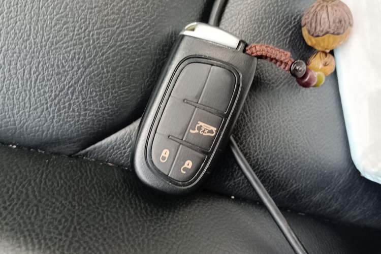 Used Jeep Grand Commander 2020 2.0T Two-Wheel Drive Elite Version Vehicle Key