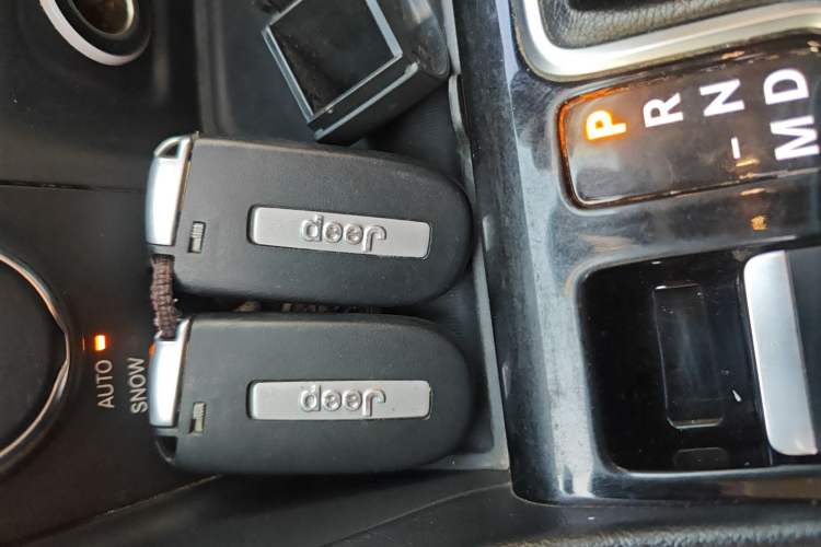 Used Jeep Grand Commander 2020 2.0T Four-Wheel Drive Elite Enhanced Edition Vehicle Key