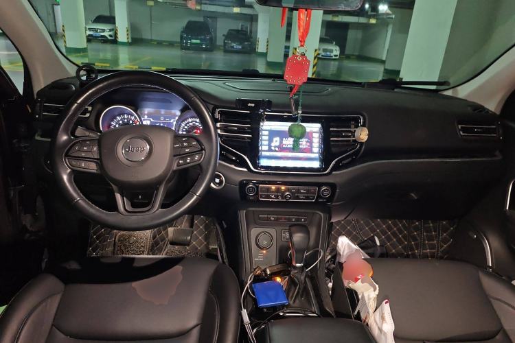 Used Jeep Grand Commander 2020 2.0T Four-Wheel Drive Night Eagle Edition Center Console