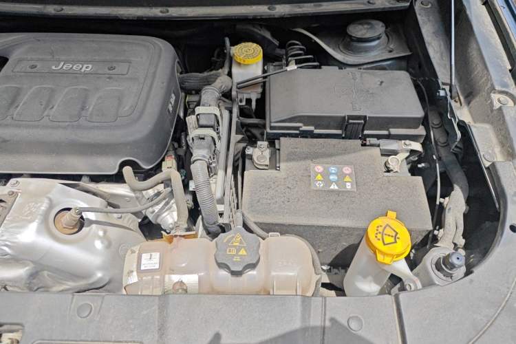 Used Jeep Grand Commander 2020 2.0T Four-Wheel Drive Elite Enhanced Edition Engine Bay Left