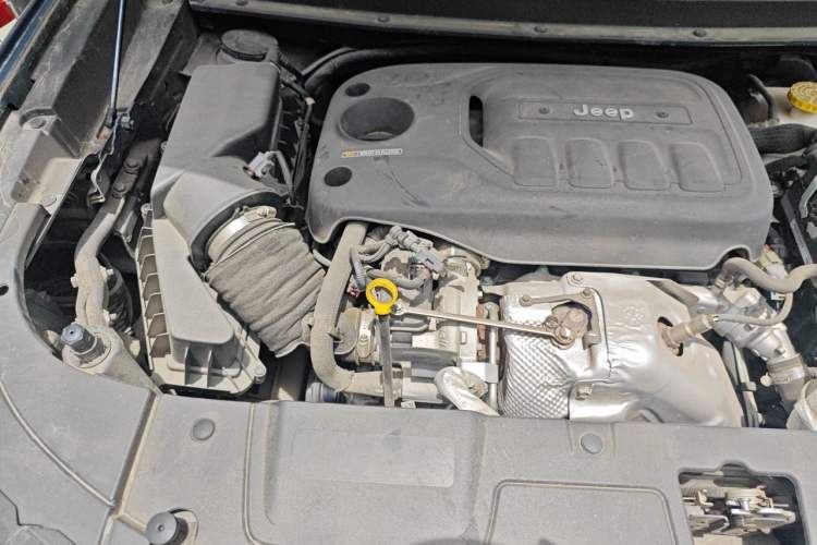Used Jeep Grand Commander 2020 2.0T Four-Wheel Drive Elite Enhanced Edition Engine Bay Right