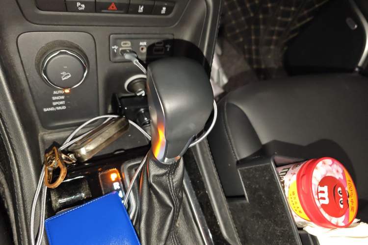 Used Jeep Grand Commander 2020 2.0T Four-Wheel Drive Night Eagle Edition Gear Lever