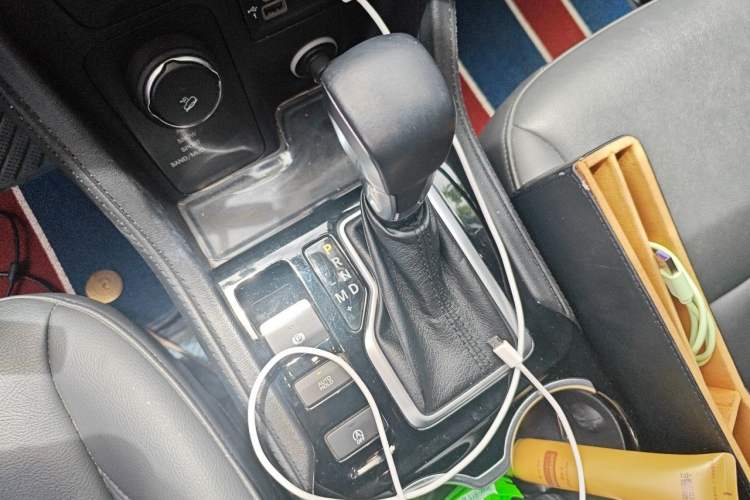 Used Jeep Grand Commander 2020 2.0T Four-Wheel Drive Elite Enhanced Edition Gear Lever