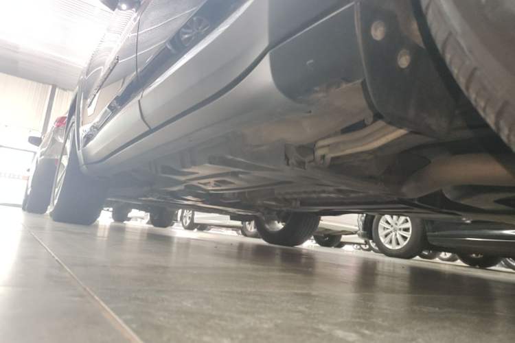 Used Jeep Grand Commander 2020 2.0T Two-Wheel Drive Elite Version Left Side Sill