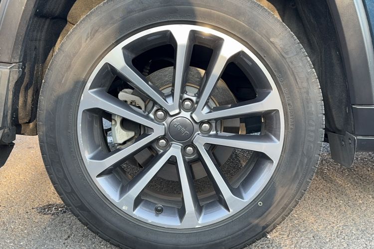 Used Jeep Grand Commander 2020 2.0T Four-Wheel Drive Elite Edition Right Rear Wheel Hub