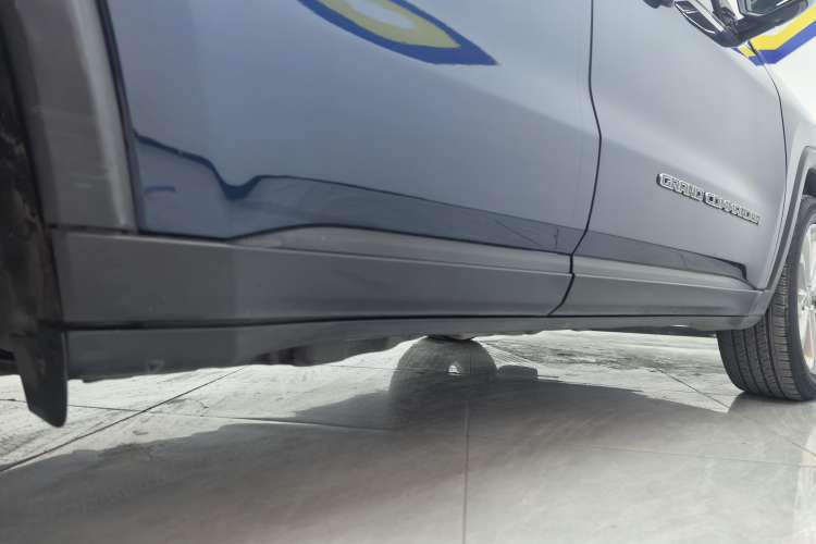 Used Jeep Grand Commander 2020 2.0T Two-Wheel Drive Leading Edition Right Side Sill
