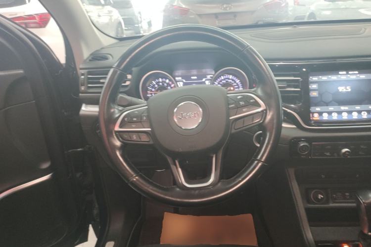 Used Jeep Grand Commander 2020 2.0T Two-Wheel Drive Elite Version Steering Wheel