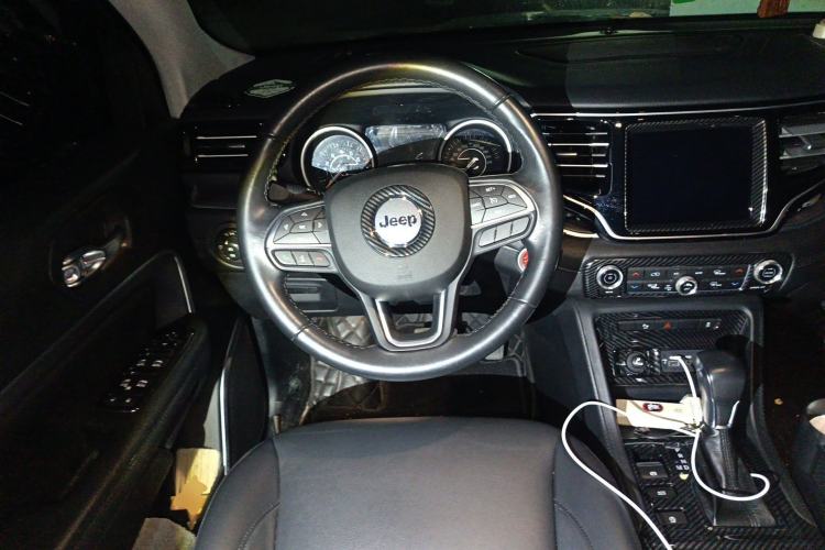 Used Jeep Grand Commander 2020 2.0T Two-Wheel Drive Elite Version Steering Wheel