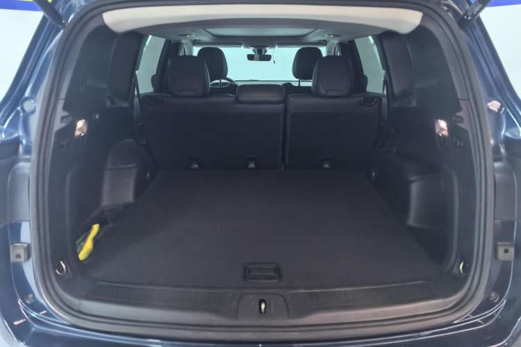 Used Jeep Grand Commander 2020 2.0T Two-Wheel Drive Leading Edition Trunk