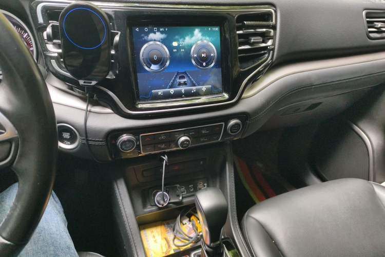 Used Jeep Grand Commander 2020 2.0T Two-Wheel Drive Leading Edition Audio And AC Panel