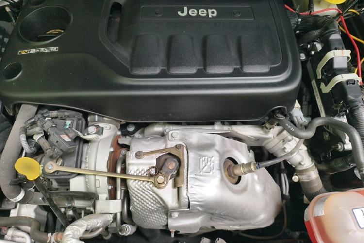 Used Jeep Grand Commander 2020 2.0T Two-Wheel Drive Leading Edition Engine Bay