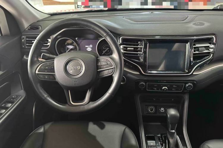 Used Jeep Grand Commander 2020 2.0T Two-Wheel Drive Elite Version Interior 2