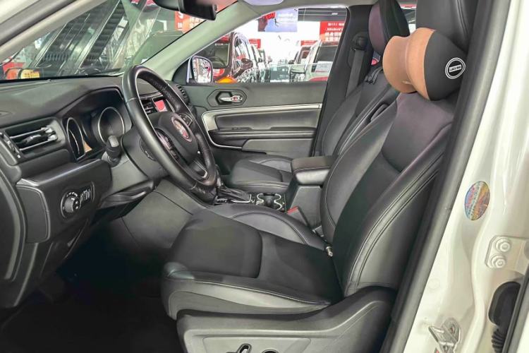 Used Jeep Grand Commander 2020 2.0T Two-Wheel Drive Elite Version Interior 6