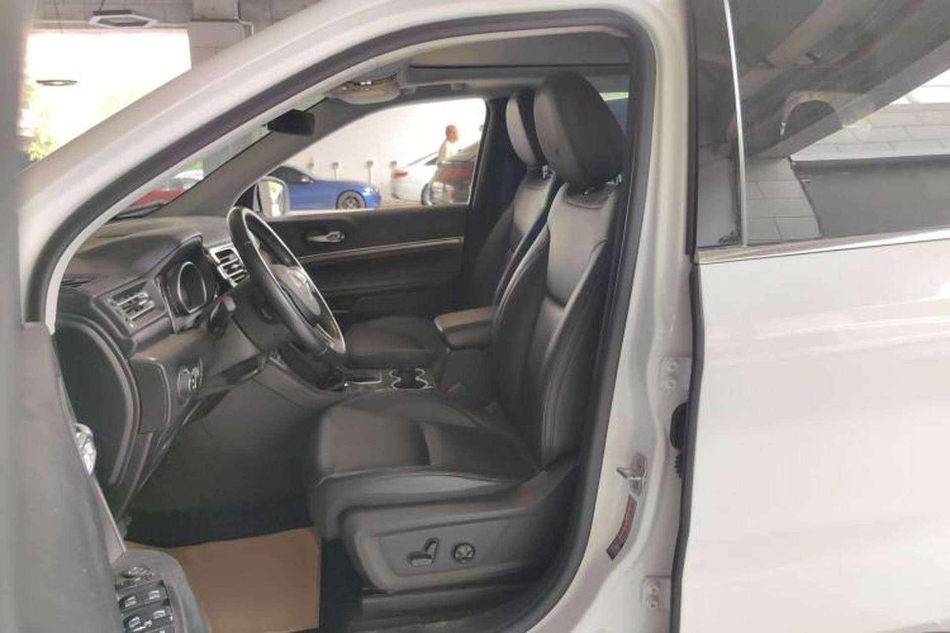 Used Jeep Grand Commander 2020 2.0T Two-Wheel Drive Leading Edition Left Front Seat