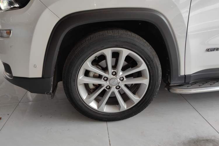 Used Jeep Grand Commander 2020 2.0T Two-Wheel Drive Leading Edition Left Front Wheel Hub