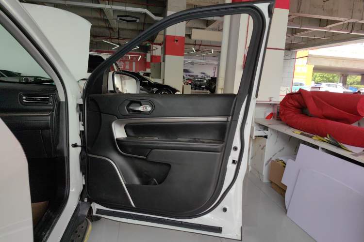 Used Jeep Grand Commander 2020 2.0T Two-Wheel Drive Leading Edition Right Front Door Interior
